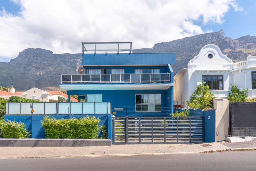 7 Bedroom Property for Sale in Oranjezicht Western Cape